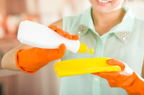 Deodorizing a mattress with baking soda